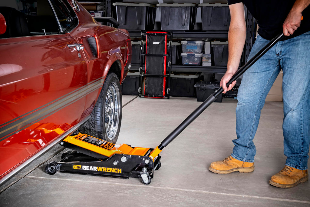 3.5 Ton Low Profile Floor Jack A546